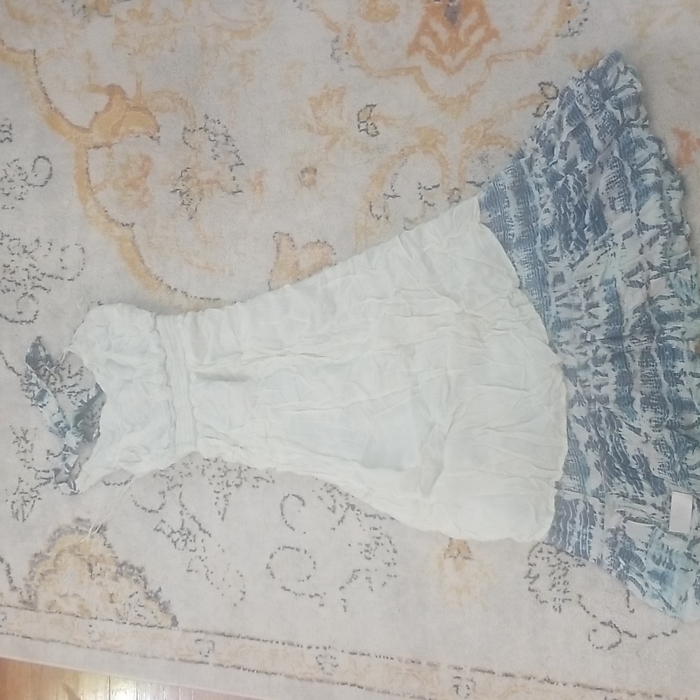 Dress - Picture 3 of 4